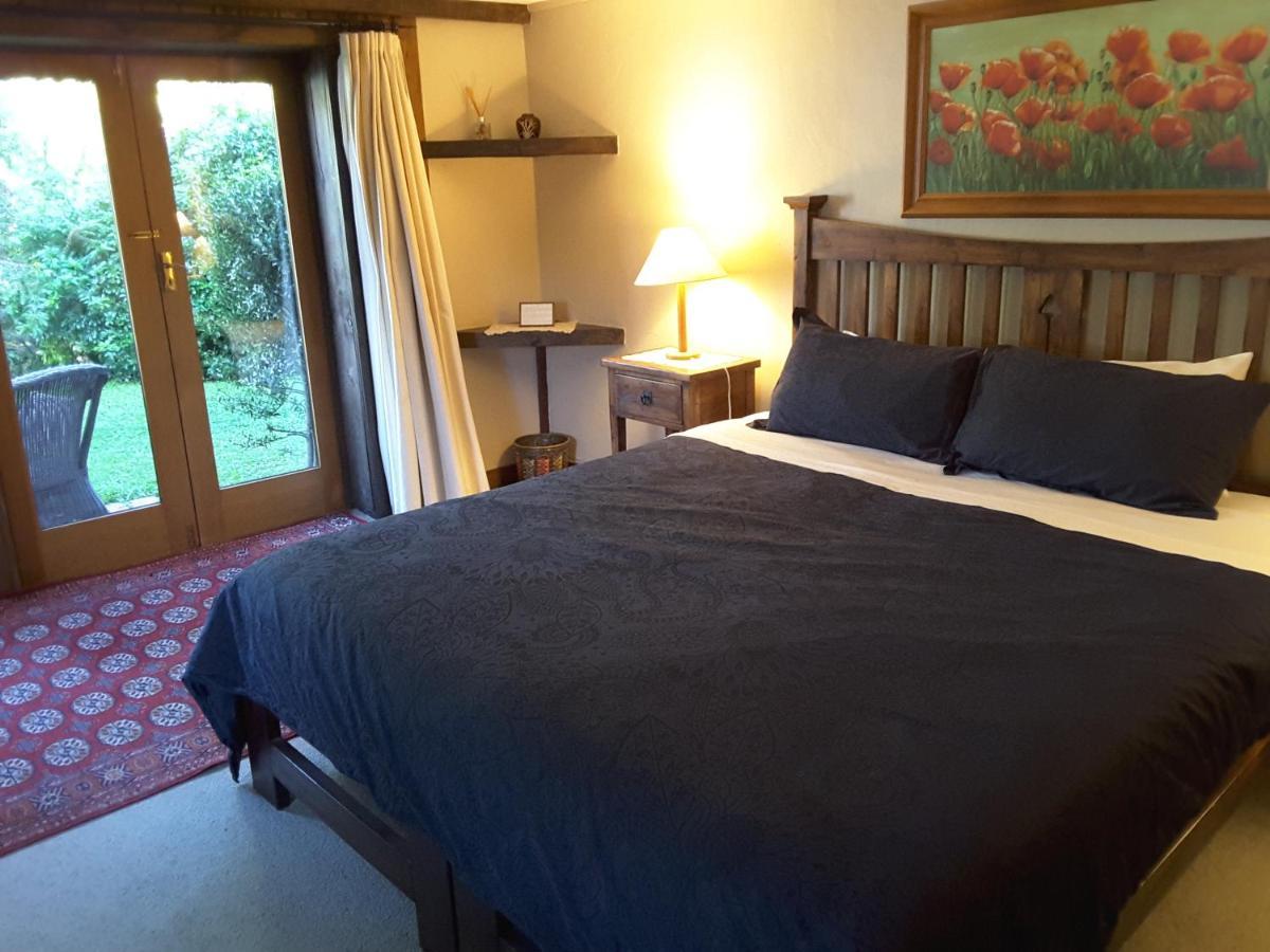 Wanaka Stonehouse Bed & Breakfast Exterior photo